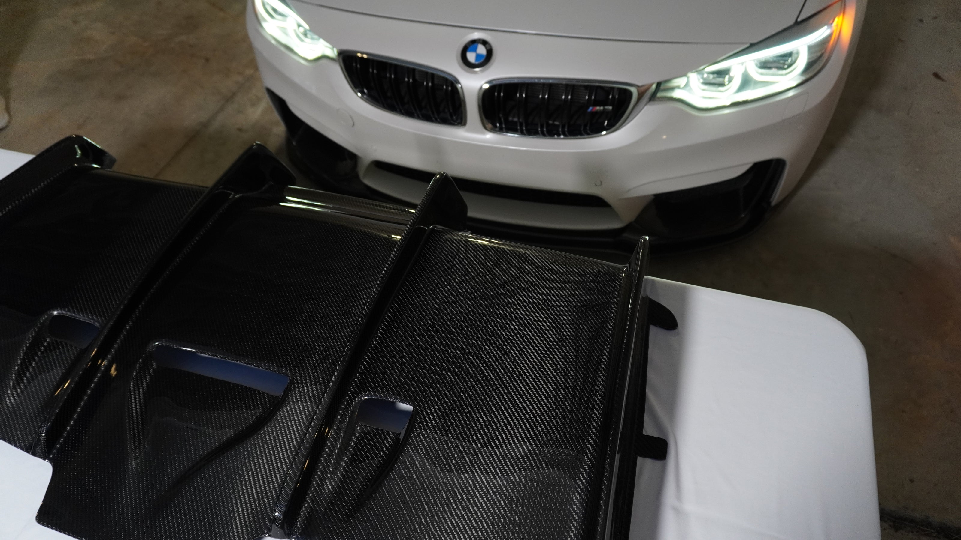 PSM-Style Carbon Fiber Rear Diffuser — BMW F8X