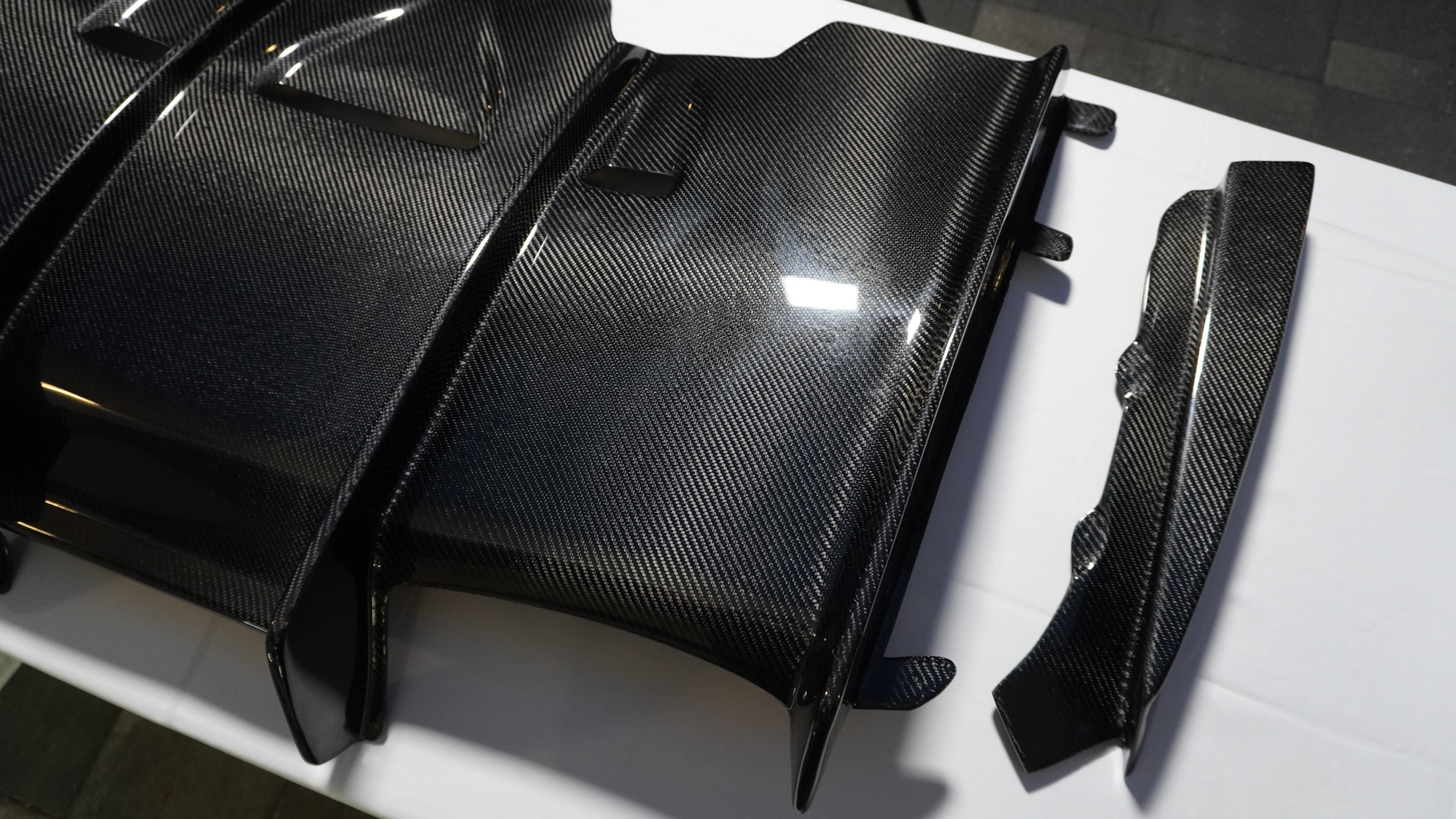 PSM-Style Carbon Fiber Rear Diffuser — BMW F8X