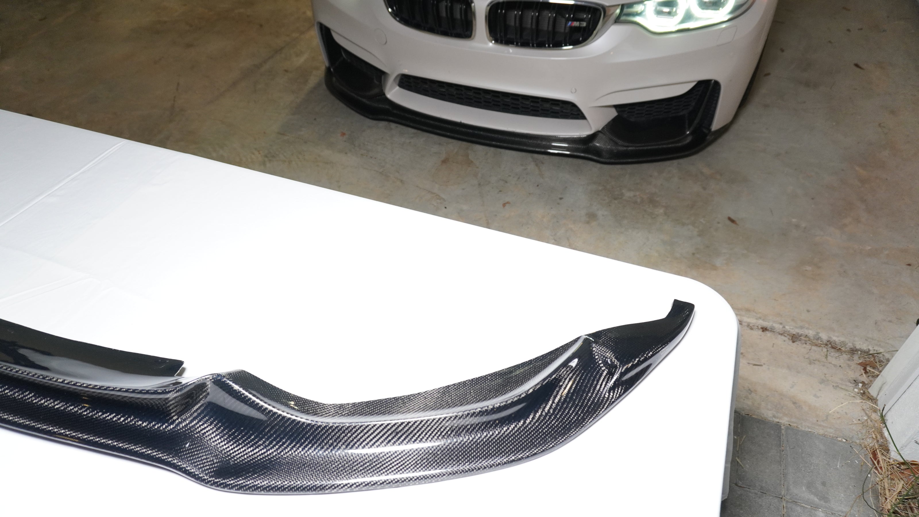V-Style Carbon Fiber Front Lip — BMW F8X